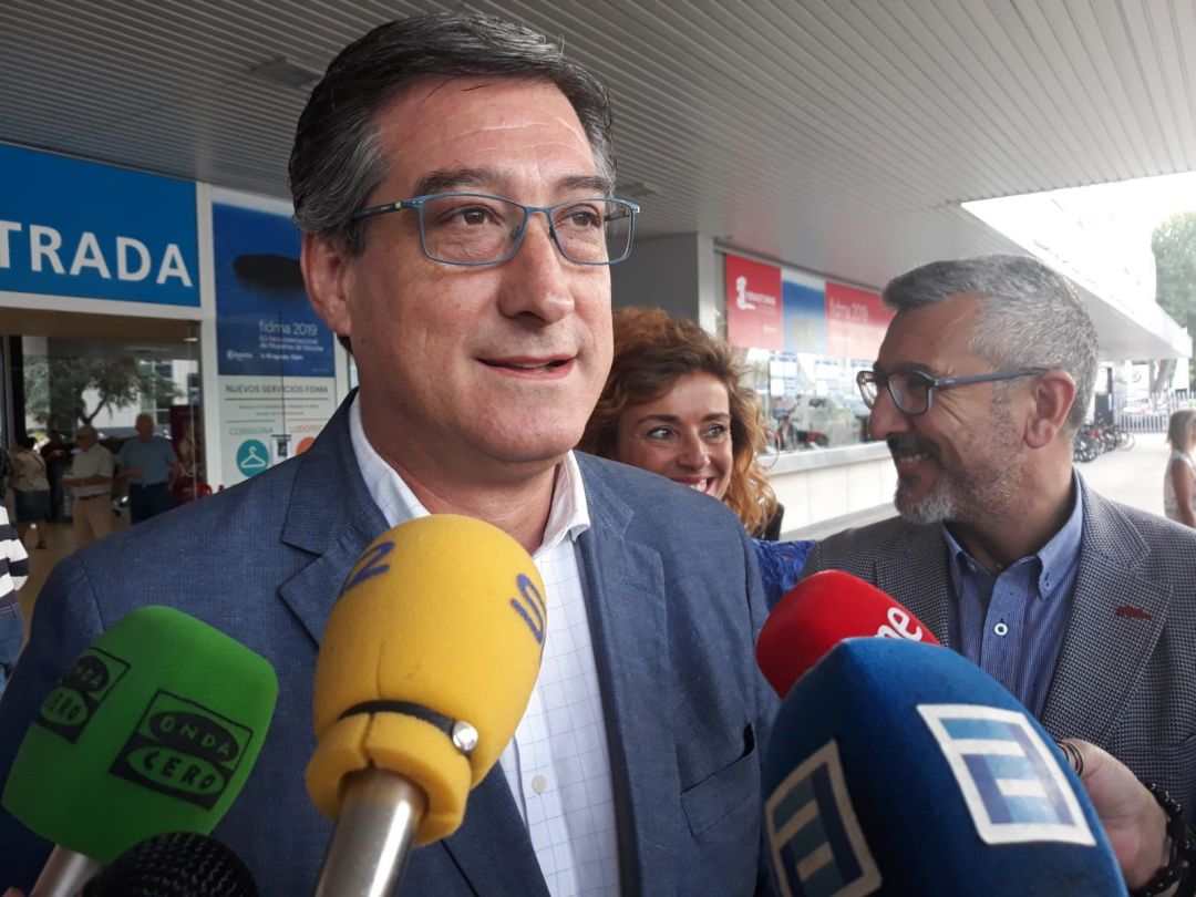 Prendes, que llegó a ocupar la vicepresidencia del Congreso, pierde su escaño y ve comprometido su futuro político. Prendes, que llegó a ocupar la vicepresidencia del Congreso, pierde su escaño y ve comprometido su futuro político.