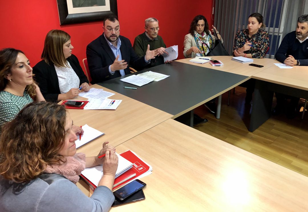 Barbón culpa a PP y Cs del auge de Vox Barbón culpa a PP y Cs del auge de Vox