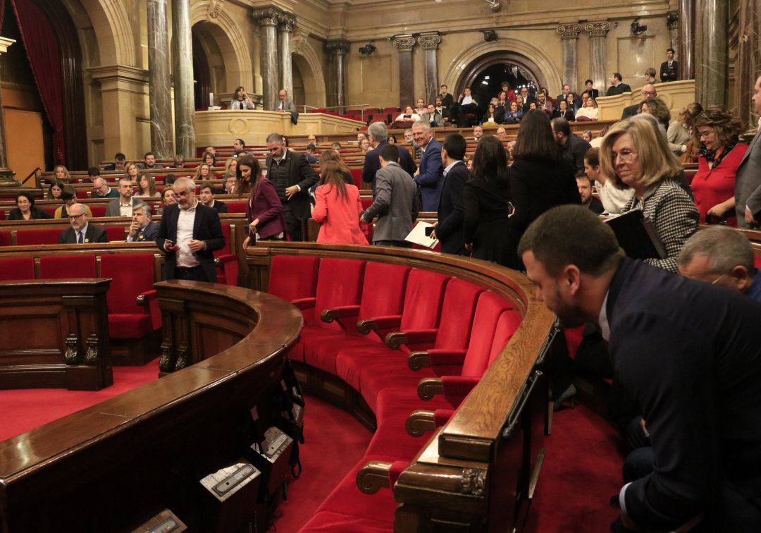 El Parlament reitera su voluntad de ejercer la autodeterminación con los votos de JxCat, ERC y la CUP
