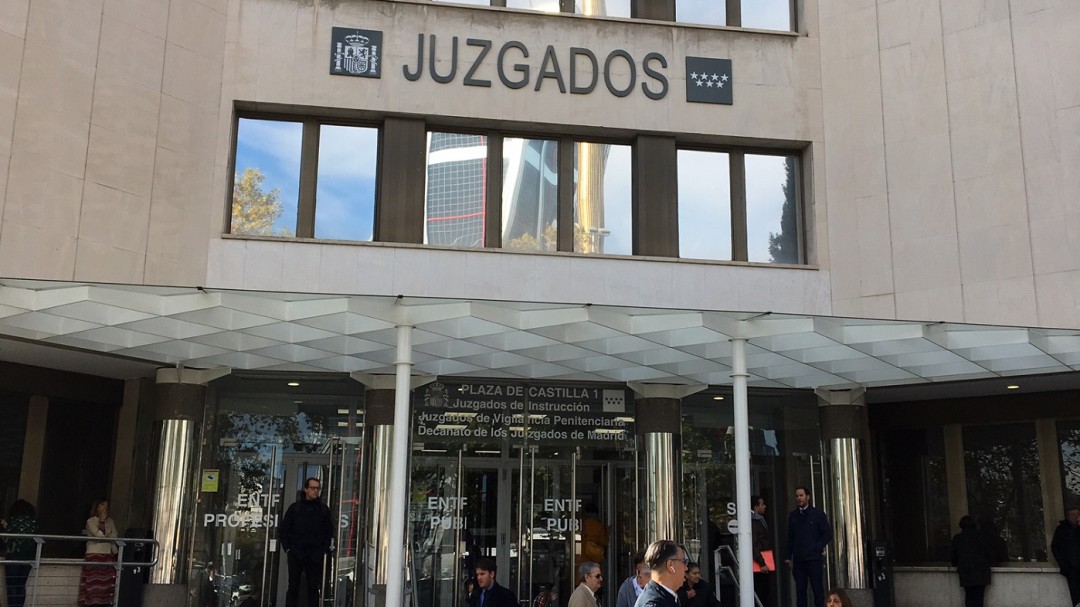 El acusado de apuñalar a un vigilante de Metro no se presenta ante el juez