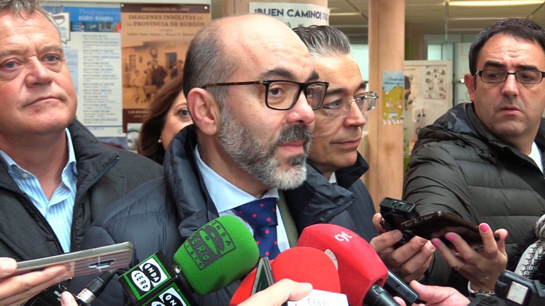 El consejero de Cultura de la Junta de Castilla y León, Javier Ortega, atiende a los medios en Burgos El consejero de Cultura de la Junta de Castilla y León, Javier Ortega, atiende a los medios en Burgos