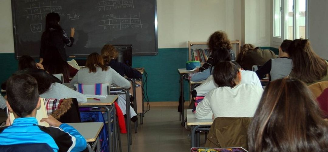 Los alumnos de Parla Este no podrán ir al nuevo instituto hasta el año 2021 Los alumnos de Parla Este no podrán ir al nuevo instituto hasta el año 2021