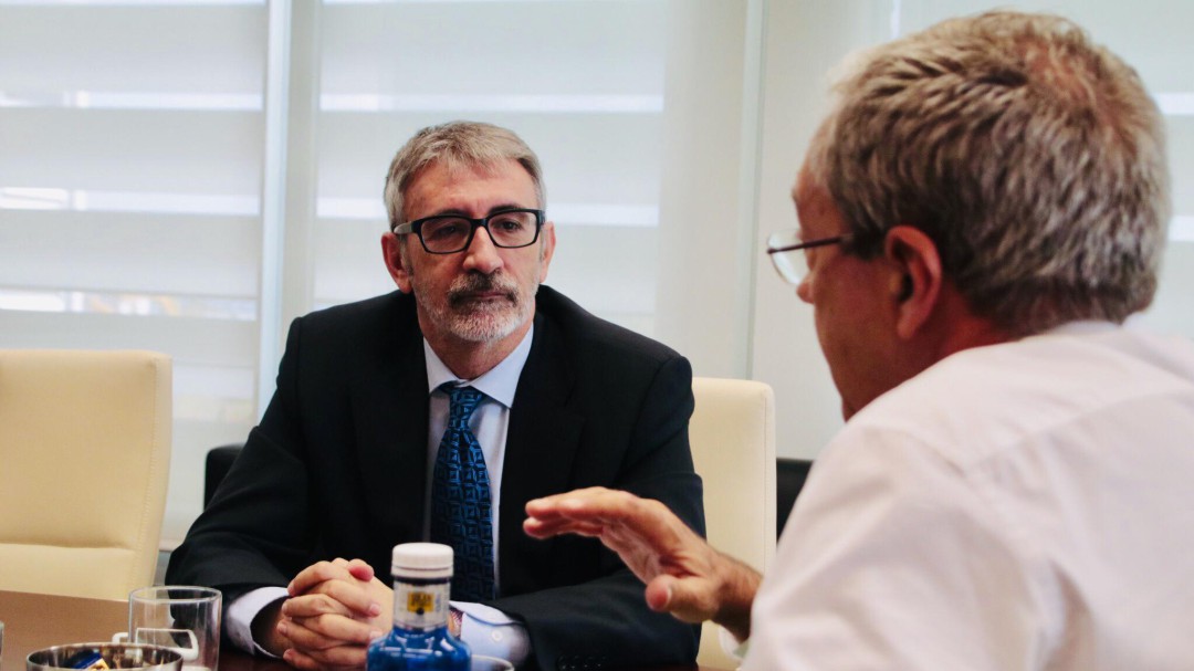 Piniella: "No sé si es la vía adecuada, pero es una ventana abierta para el proyecto"