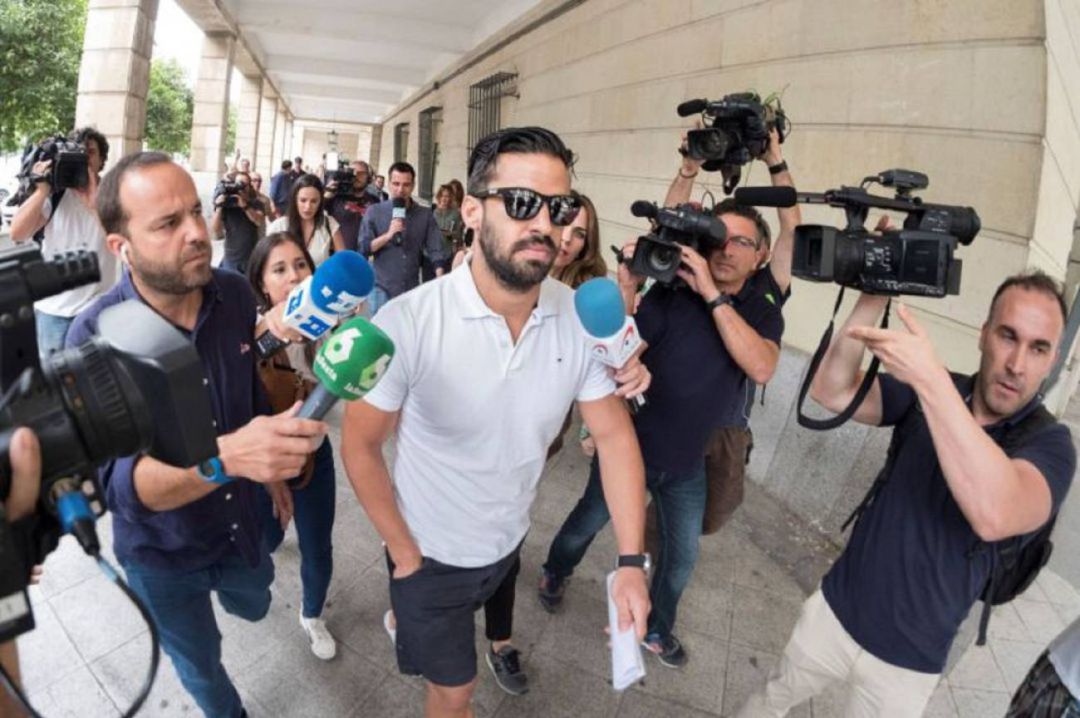 Uno de los acusados, el ex guardia civil Antonio Manuel Guerrero, en los juzgados (Archivo). Uno de los acusados, el ex guardia civil Antonio Manuel Guerrero, en los juzgados (Archivo).