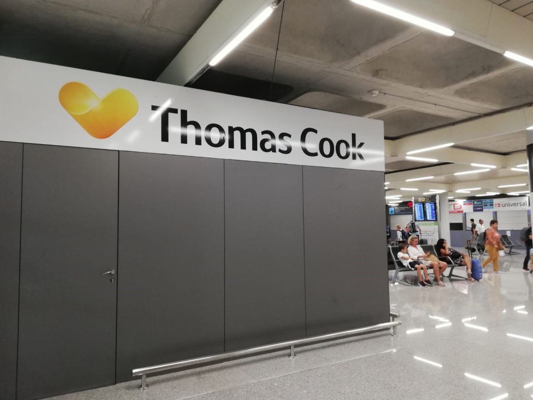 Mostradores de Thomas Cook cerrados en el aeropuerto de Palma. Mostradores de Thomas Cook cerrados en el aeropuerto de Palma.