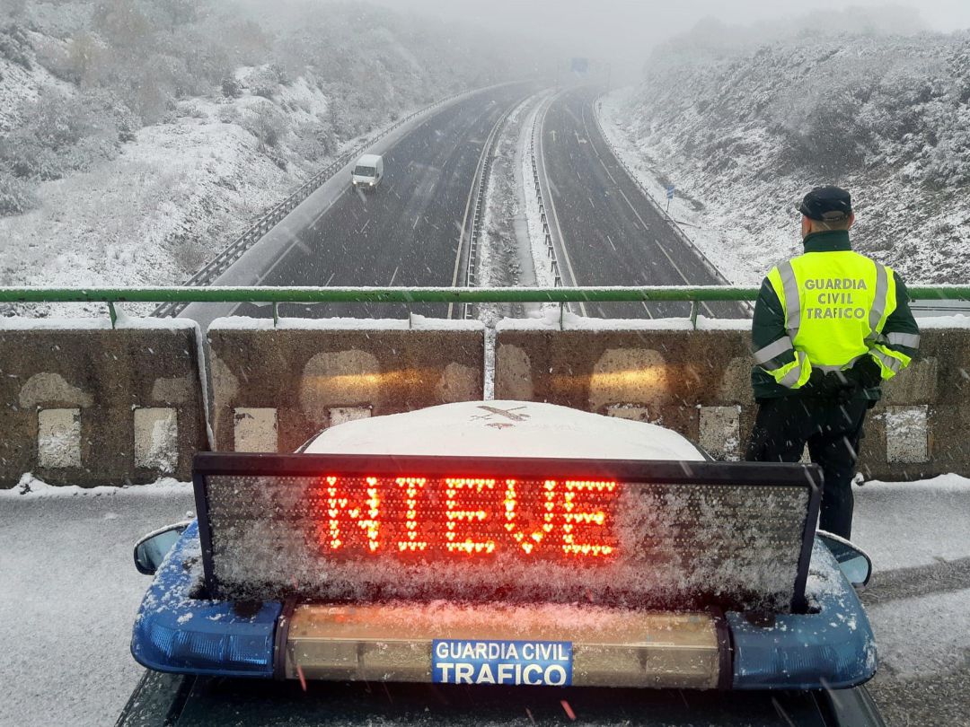 La AEMET prevé nevadas importantes en áreas montañosas de la cordillera Cantábrica. La AEMET prevé nevadas importantes en áreas montañosas de la cordillera Cantábrica.
