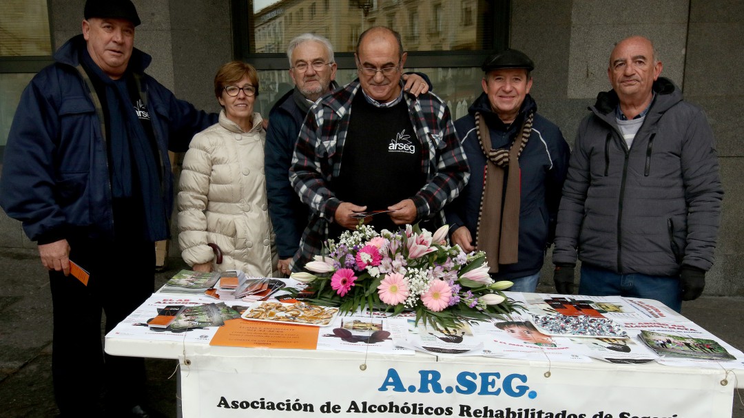 ARSEG atiende al año a cerca de cien personas afectadas por alcoholismo