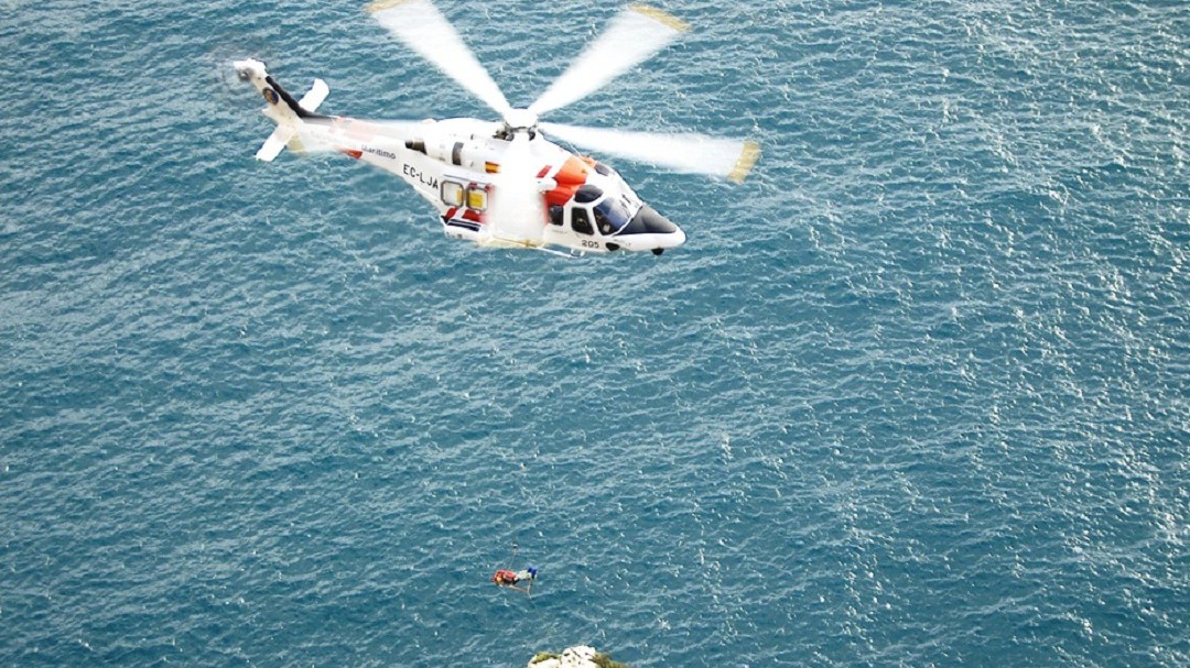 Reclama mantener la base del helicóptero de salvamento en Manises