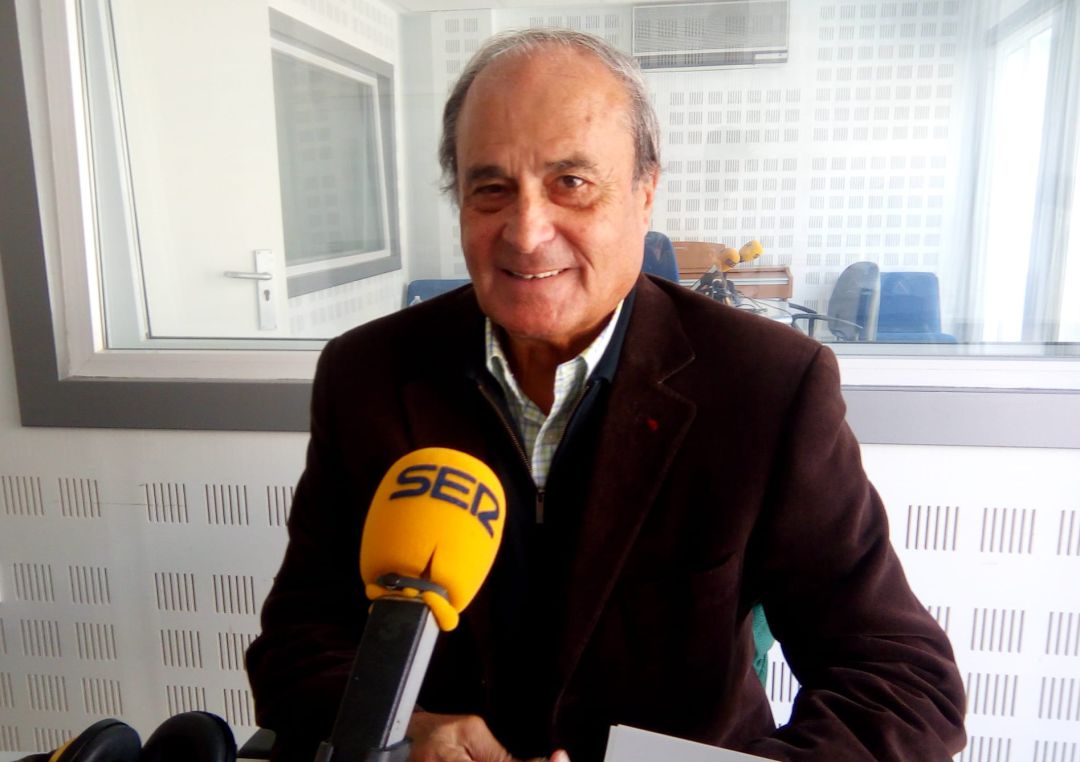 Antonio Ponce en Radio Huelva. Antonio Ponce en Radio Huelva.