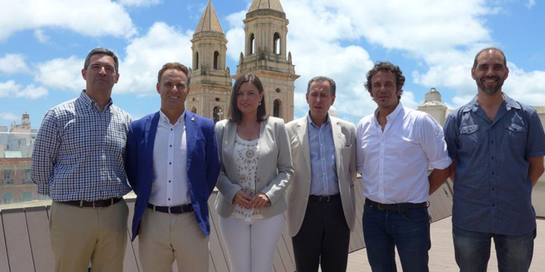Los alcaldes de la bahía de Cádiz posan para el programa "Los Encuentros de la SER" que se grabó en 2017 Los alcaldes de la bahía de Cádiz posan para el programa "Los Encuentros de la SER" que se grabó en 2017