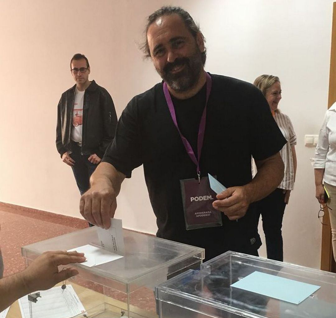 Ángel Martín vota en el 10N Ángel Martín vota en el 10N