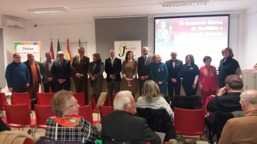 Los escudos institucionales en Andalucía, "Carentes de legalidad, barbaridades, nepotismo, prevaricación y despropósitos"