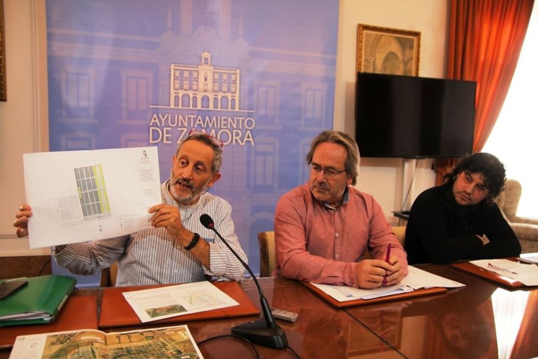 Romualdo Fernández, Francisco Guarido y Diego Bernardo en la rueda de prensa posterior a la Junta Local de Gobierno del Ayuntamiento de Zamora Romualdo Fernández, Francisco Guarido y Diego Bernardo en la rueda de prensa posterior a la Junta Local de Gobierno del Ayuntamiento de Zamora