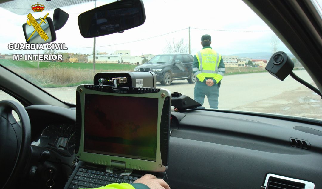 Control de tráfico en carretera Control de tráfico en carretera