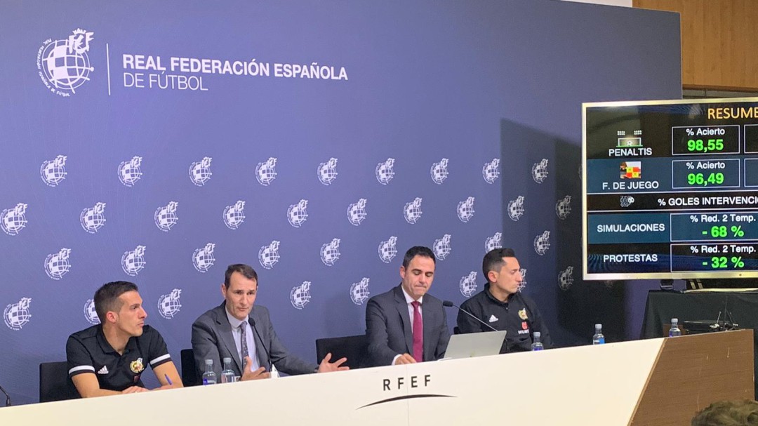 El fútbol español introduce la tecnología de línea de gol