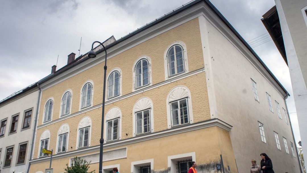 La casa de Hitler será una comisaría para evitar las visitas de grupos neonazis