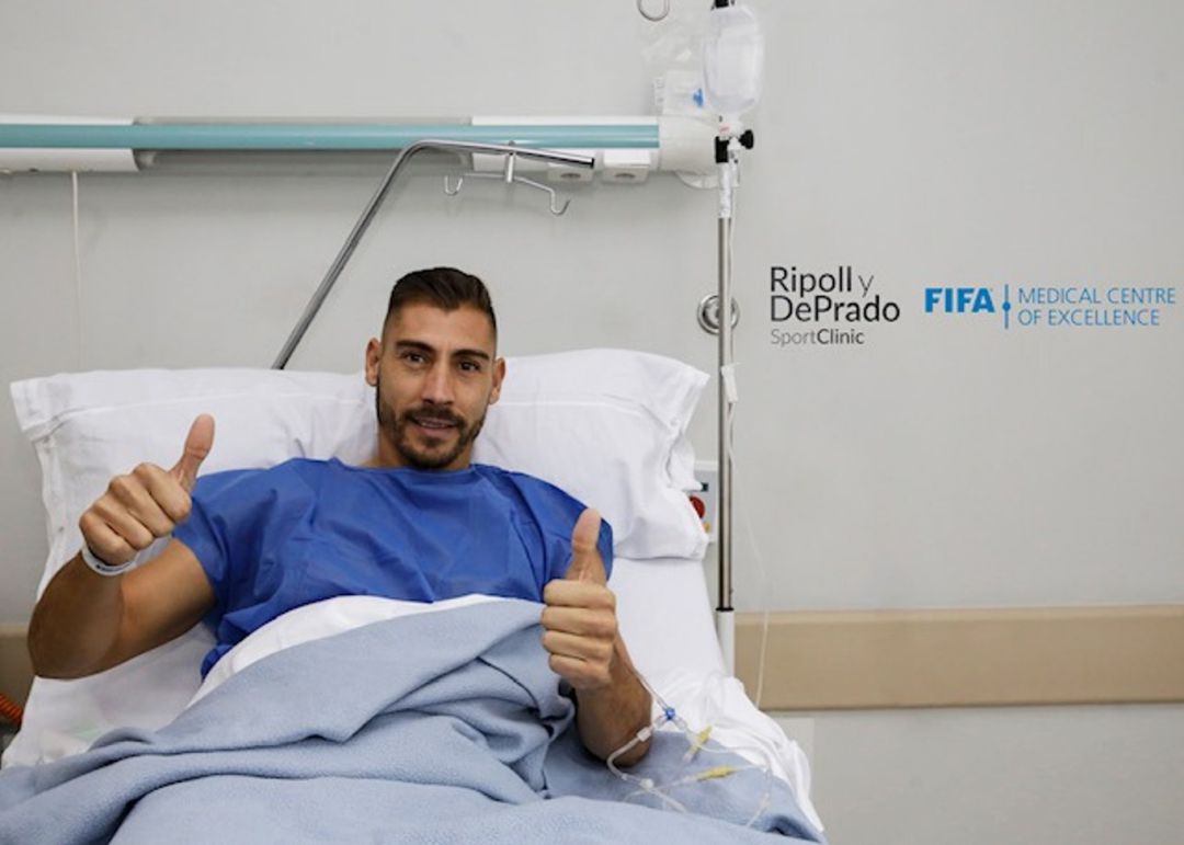 Samuel, tras la operación de rodilla Samuel, tras la operación de rodilla