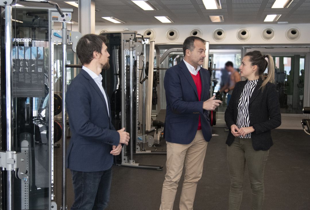 Visita de la diputada de Deportes, Tania Baños, a la Piscina Provincial Visita de la diputada de Deportes, Tania Baños, a la Piscina Provincial