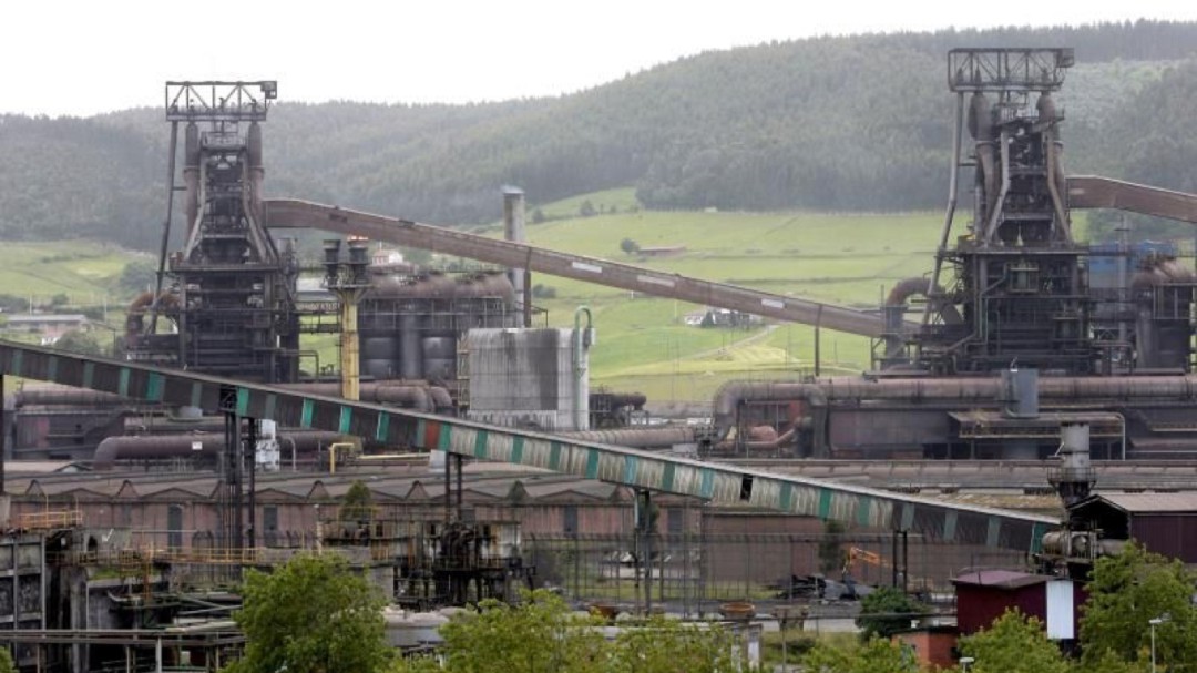 Arcelor da marcha atrás y no despedirá al 20% de la plantilla de la acería