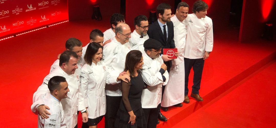 Foto de familia con todos los tres estellas de la Guía Michelin España y Portugal 2020. Foto de familia con todos los tres estellas de la Guía Michelin España y Portugal 2020.