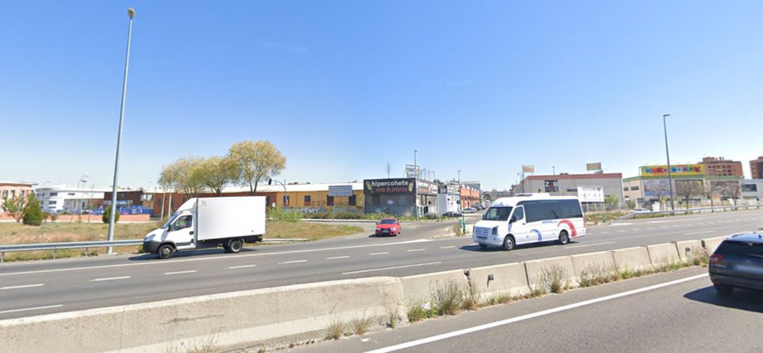 Una de las peticiones de Fuenlabrada a la Comunidad es el nudo sobre la M-506 que conecte la calle Oasis con el barrio de El Vivero. Una de las peticiones de Fuenlabrada a la Comunidad es el nudo sobre la M-506 que conecte la calle Oasis con el barrio de El Vivero.
