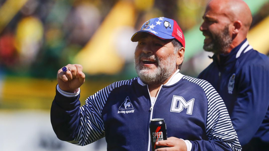 Maradona vuelve a ser entrenador de Gimnasia dos días después de renunciar