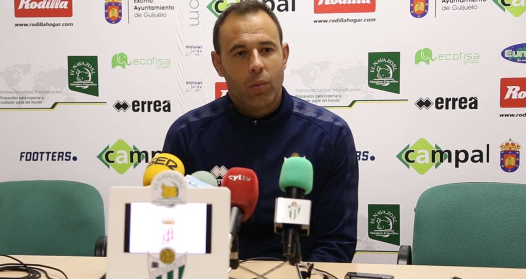 Previa CD Guijuelo- Bilbao Athletic jornada 14 Segunda B: 'Tienen que entender que son buenos jugadores. Hay que seguir unidos' Previa CD Guijuelo- Bilbao Athletic jornada 14 Segunda B: 'Tienen que entender que son buenos jugadores. Hay que seguir unidos'