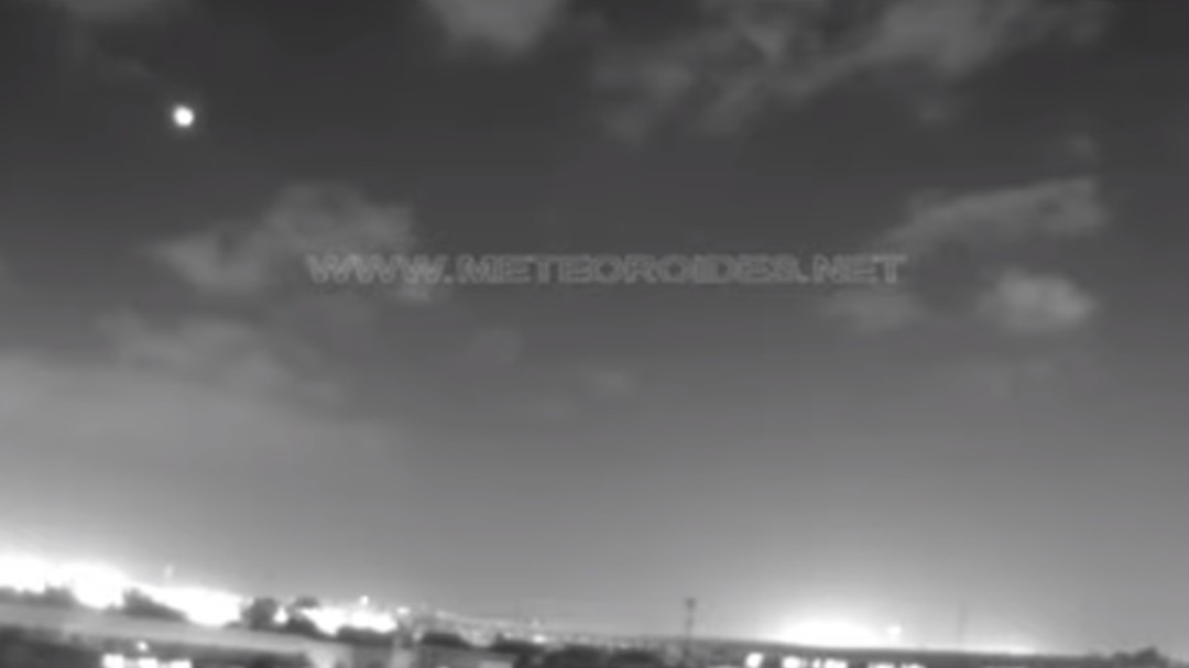 Detectan una bola fuego sobrevolando Sevilla, Huelva y Badajoz a 54.000 km/h