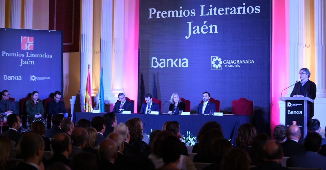 Premios Literarios Jaén, con los premiados, representantes políticos e institucionales y Andrés Trapiello. Premios Literarios Jaén, con los premiados, representantes políticos e institucionales y Andrés Trapiello.
