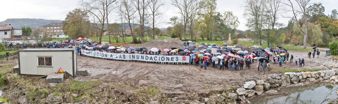 Concentración en Villanueva de la Peña Concentración en Villanueva de la Peña