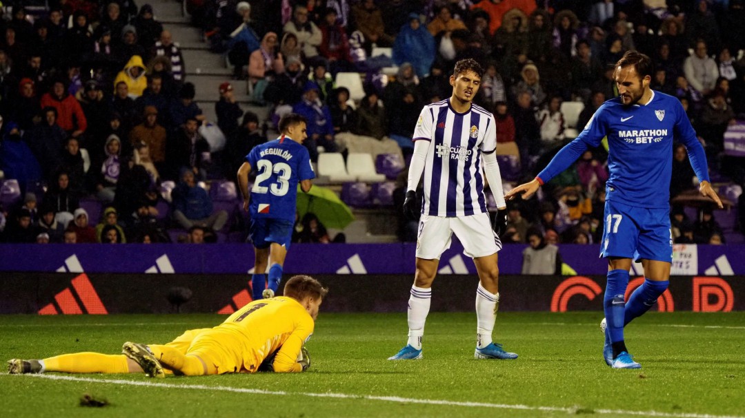 0-1: El Sevilla gana en Zorrilla con un penalti repetido