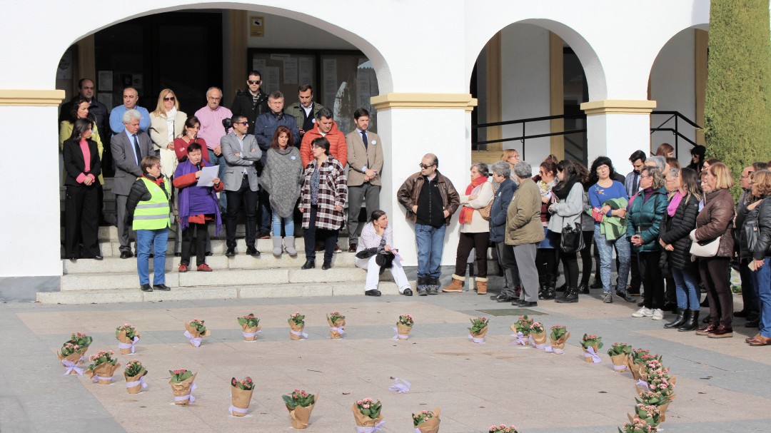 Sanse rinde homenaje a las víctimas de la violencia de género