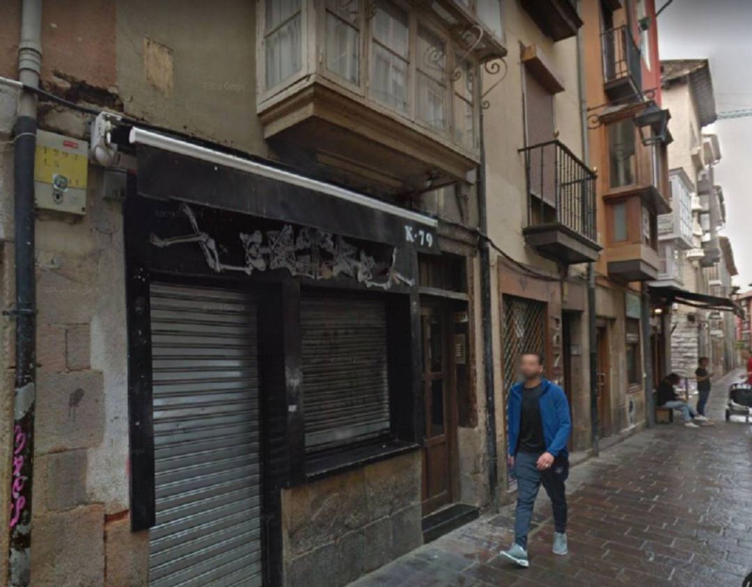El Ayuntamiento de Vitoria desalojó el edificio de la calle Cuchillería, 79 por su mal estado y problemas de seguridad El Ayuntamiento de Vitoria desalojó el edificio de la calle Cuchillería, 79 por su mal estado y problemas de seguridad