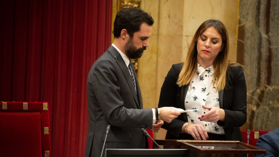 JxCat, ERC y la CUP votan a favor de la autodeterminación y en contra de la monarquía