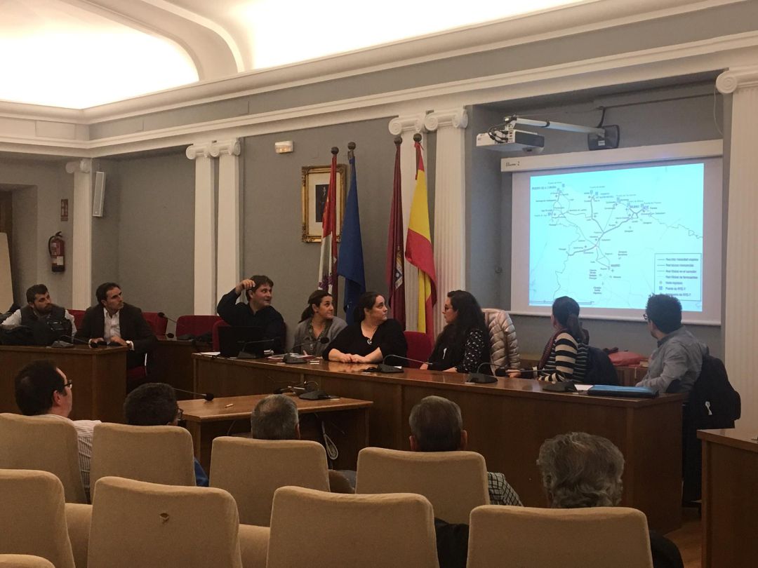 Reunión para formar la Plataforma que trabajará por incluir Medina en el proyecto del Corredor Atlántico Reunión para formar la Plataforma que trabajará por incluir Medina en el proyecto del Corredor Atlántico