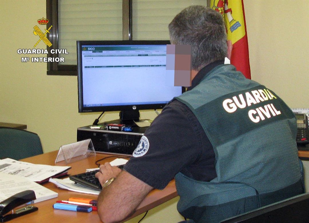 Detienen a dos hombres por presuntos abusos sexuales a una niña tutelada en un centro de menores Detienen a dos hombres por presuntos abusos sexuales a una niña tutelada en un centro de menores
