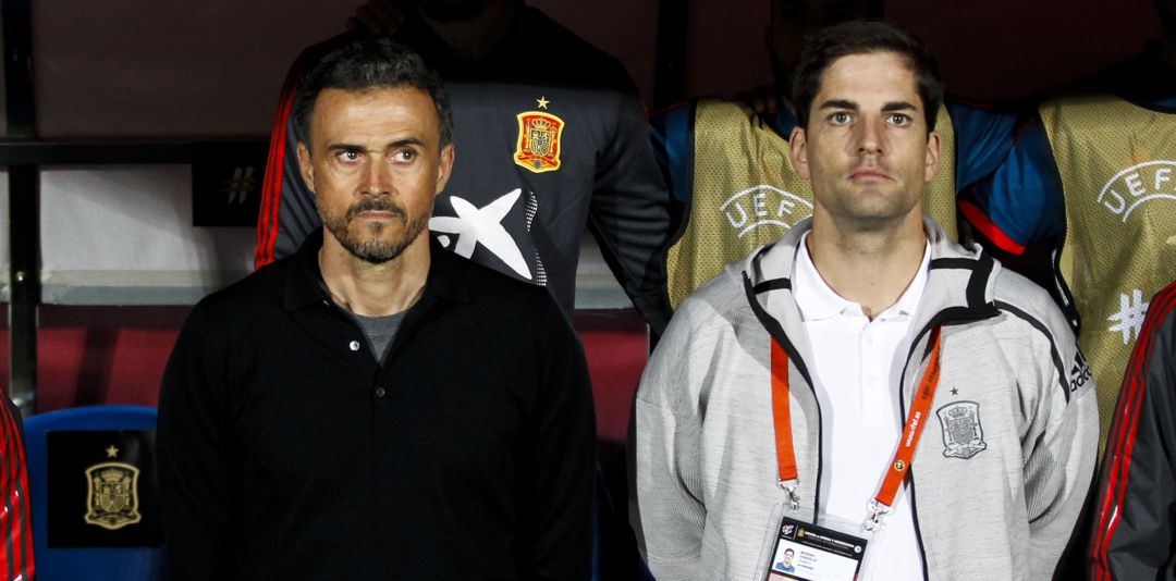 Luis Enrique y Robert Moreno, durante un partido de la Selección Luis Enrique y Robert Moreno, durante un partido de la Selección