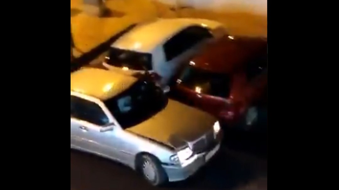 Detienen a un individuo que atropelló a la conductora de un coche con el que había colisionado, y se dio a la fuga