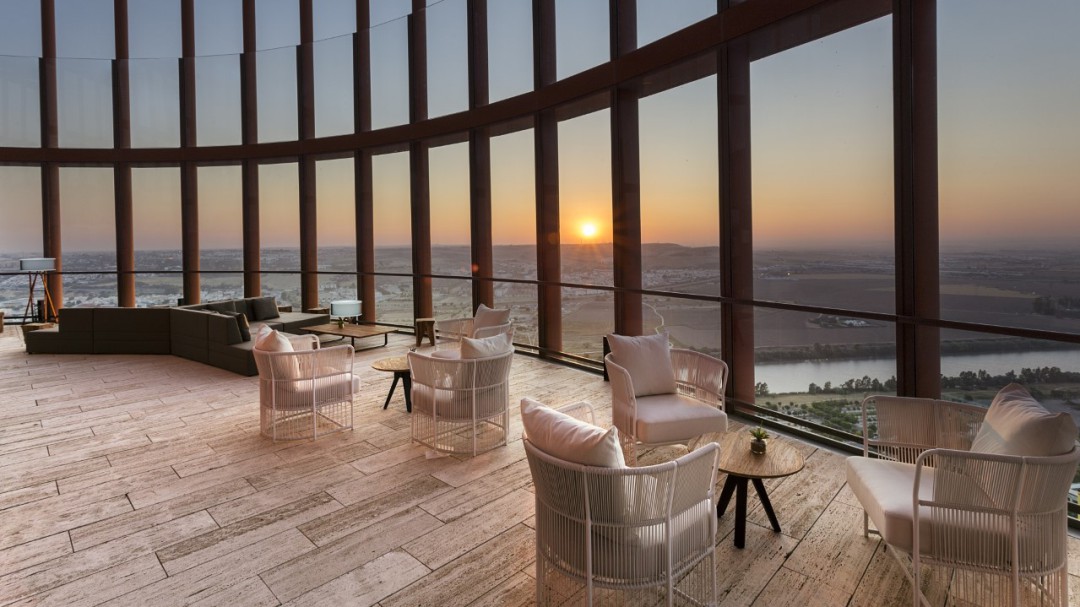 Abre al público el mirador Torre Sevilla, rooftop de moda