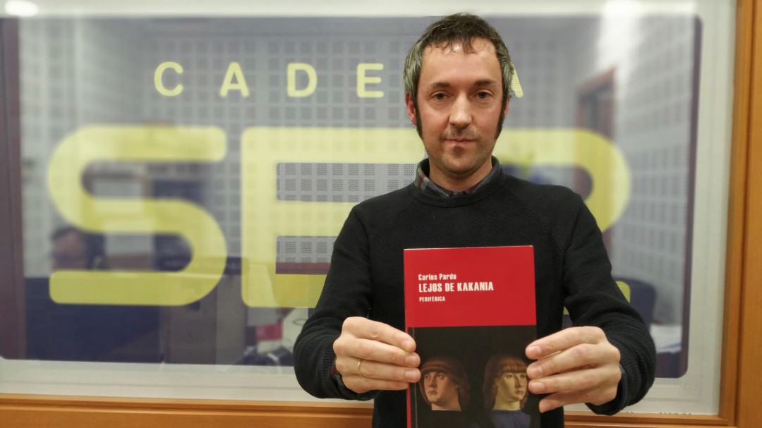 'Lejos de Kakania', la "conyugalidad de la amistad" en la nueva novela de Carlos Pardo