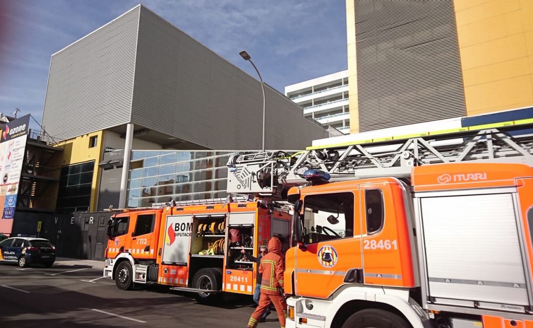 Bomberos en el hotel de la playa de Gandia Bomberos en el hotel de la playa de Gandia