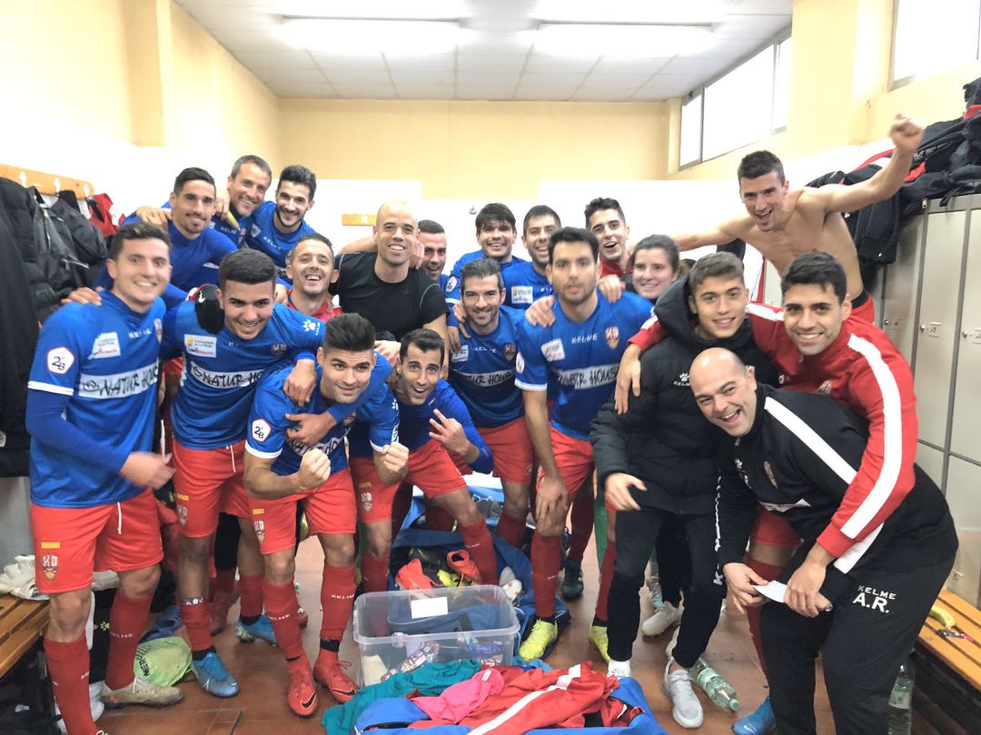Los riojanos celebran la victoria en Salamanca. Los riojanos celebran la victoria en Salamanca.