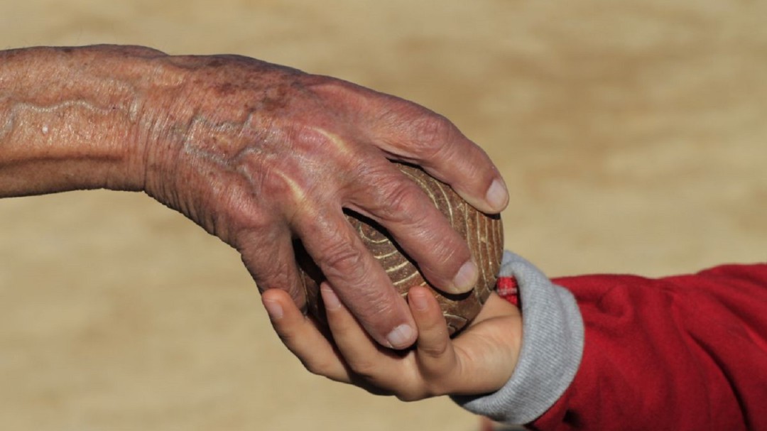 La diputación de 'La Magdalena' continúa 'pasando la bola' entre generaciones