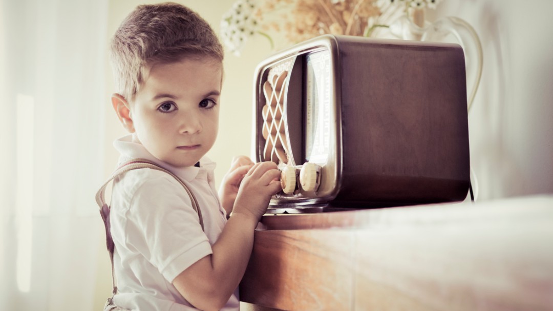 ¿Por qué no hay programación infantil en la radio?
