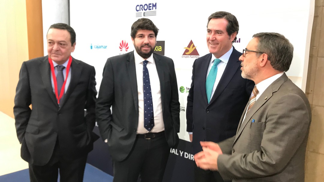 El presidente de CEOE pide "estabilidad" y "cuidar la economía" para mantener el bienestar