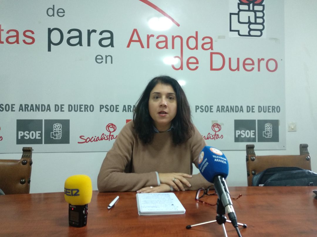Mar Alcalde, portavoz del grupo municipal socialista en el ayuntamiento de Aranda de Duero Mar Alcalde, portavoz del grupo municipal socialista en el ayuntamiento de Aranda de Duero