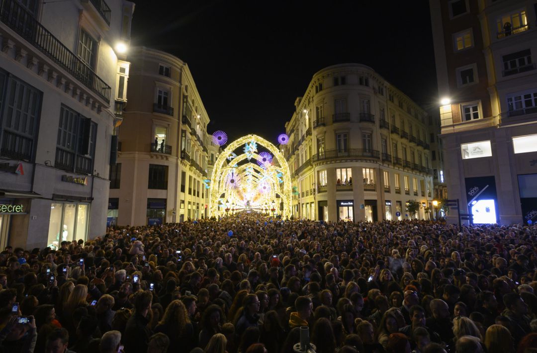 Antonio Banderas enciende el alumbrado navideño de Málaga. Antonio Banderas enciende el alumbrado navideño de Málaga.