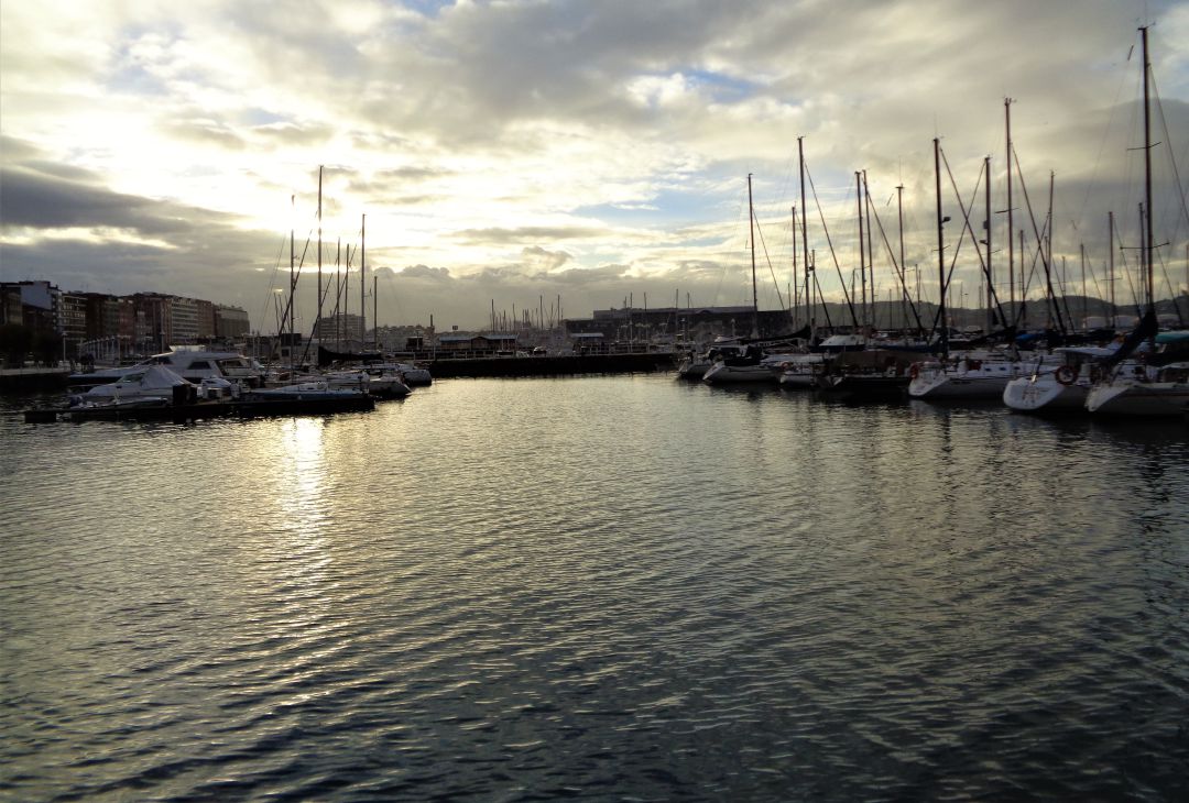 Puerto Deportivo de Gijón Puerto Deportivo de Gijón