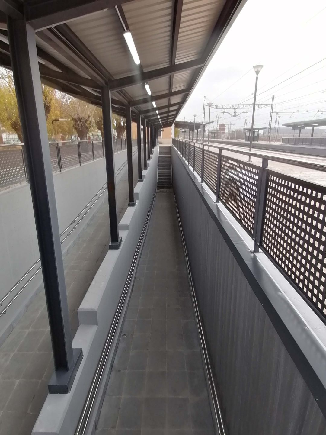 Finalizan las obras del paso inferior entre andenes en la estación de Villarrobledo Finalizan las obras del paso inferior entre andenes en la estación de Villarrobledo