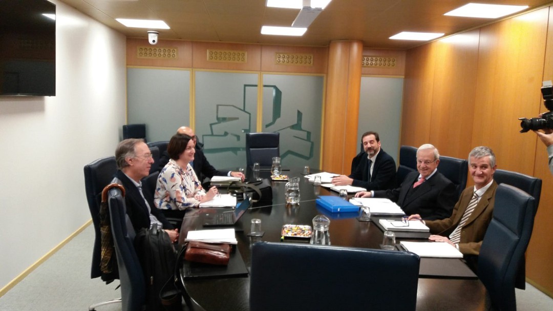 Euskadi afronta su nuevo estatus sin superar disensos y con el rechazo del PP